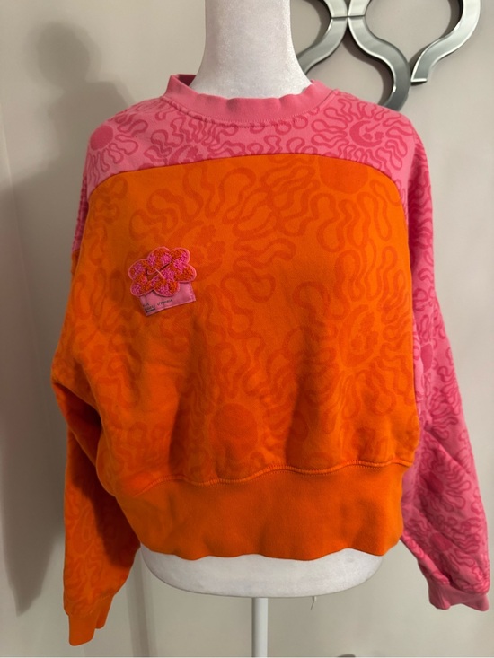 Nike Tops - Nike Pink and Orange Patterned Crewneck Sweatshirt
